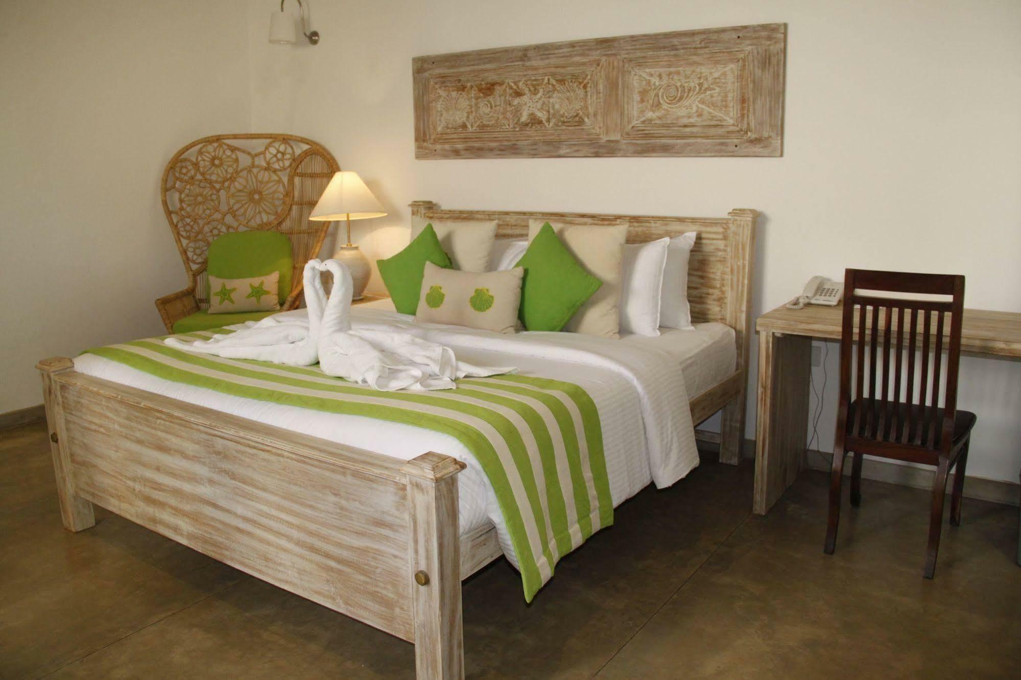 The Beach Boutique Uswetakeiyawa Kültér fotó